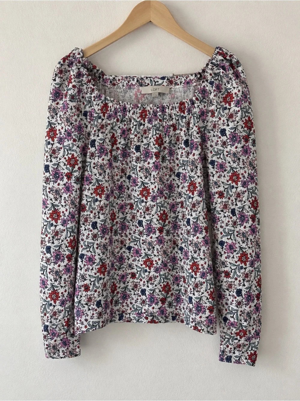 LOFT Floral Square Neck Puff Sleeve Top Size S White Pink Red Stretch Blouse